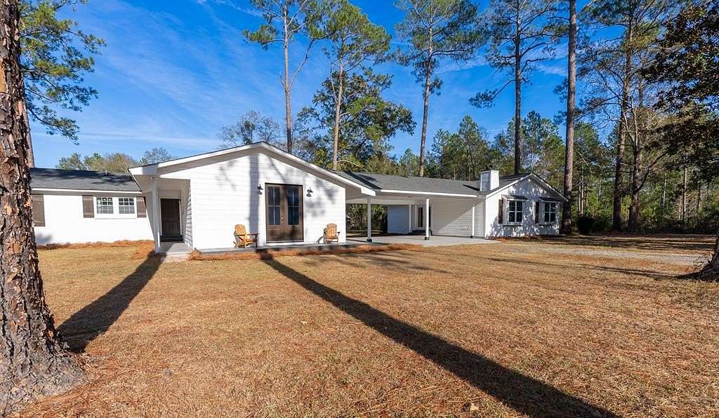 16 Acres of Land with Home for Sale in Leesburg, Georgia