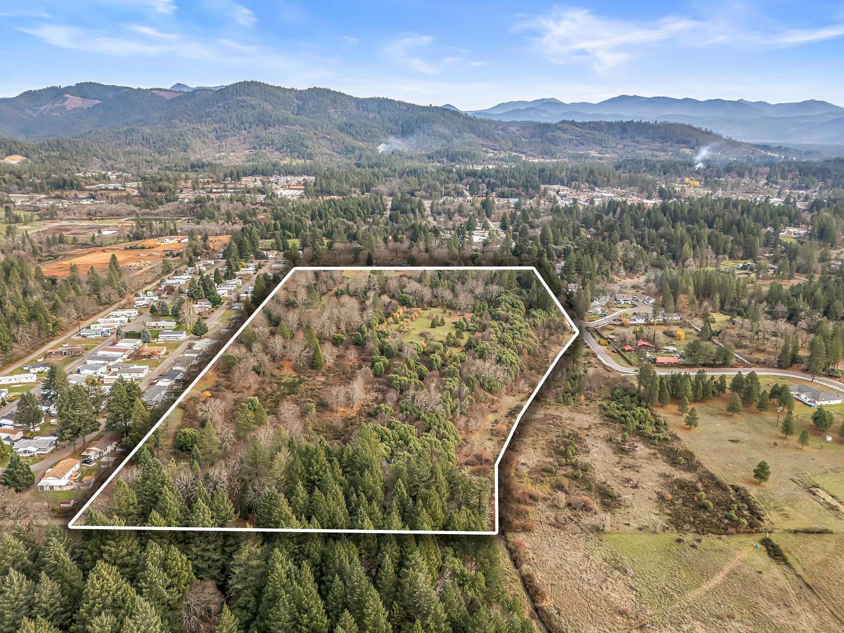 24.3 Acres of Recreational Land for Sale in Cave Junction, Oregon