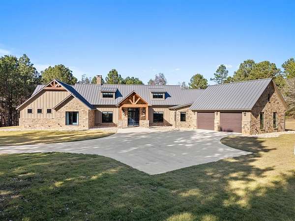 14 Acres of Land with Home for Sale in Bullard, Texas