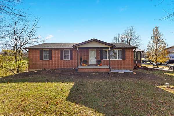 5 Acres of Residential Land with Home for Sale in Ashley, Ohio