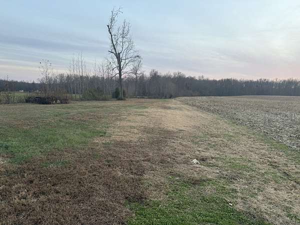 32 Acres of Land for Sale in Manchester, Tennessee