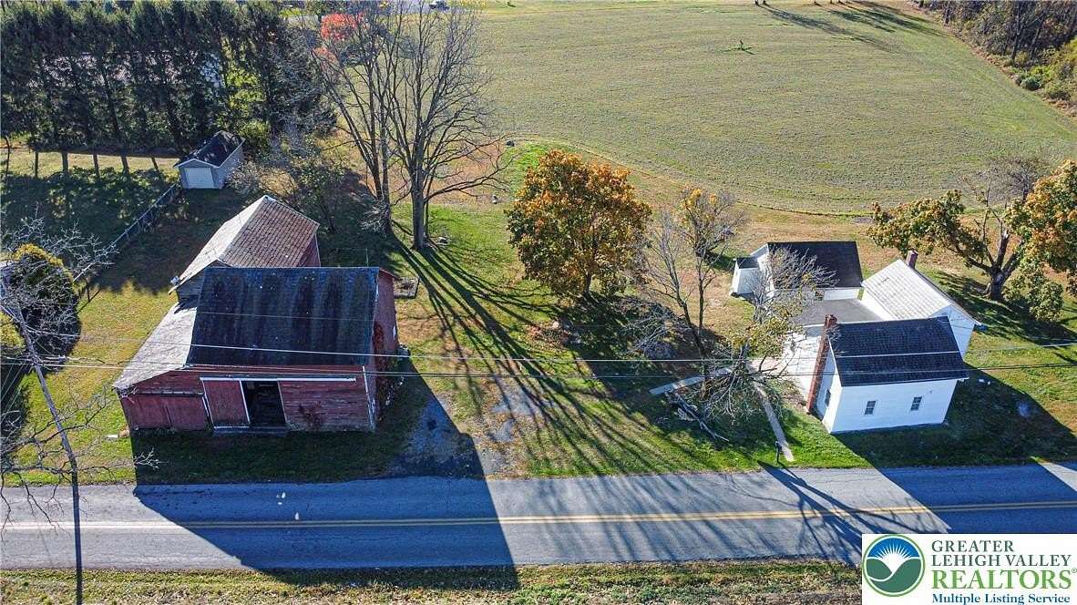 2 Acres of Residential Land with Home for Lease in Pen Argyl, Pennsylvania