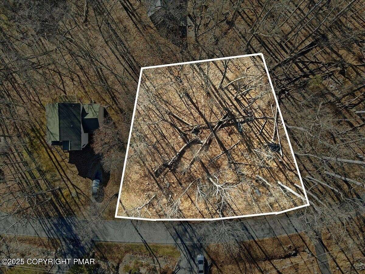 0.41 Acres of Residential Land for Sale in Bushkill, Pennsylvania