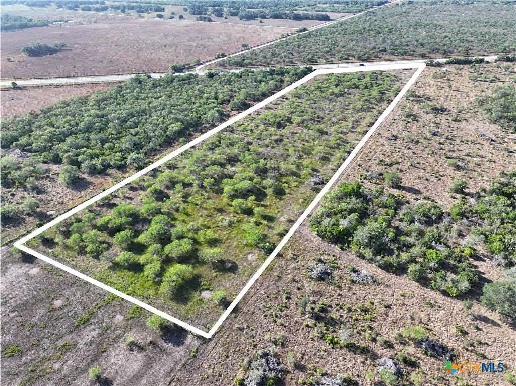10 Acres of Recreational & Residential Land for Sale in Goliad, Texas