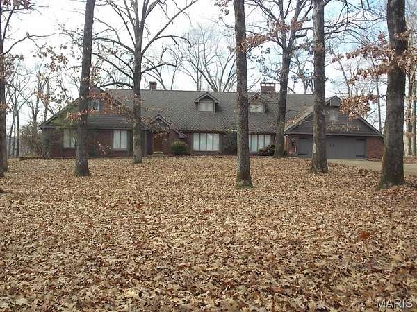 2.5 Acres of Residential Land with Home for Sale in Poplar Bluff, Missouri