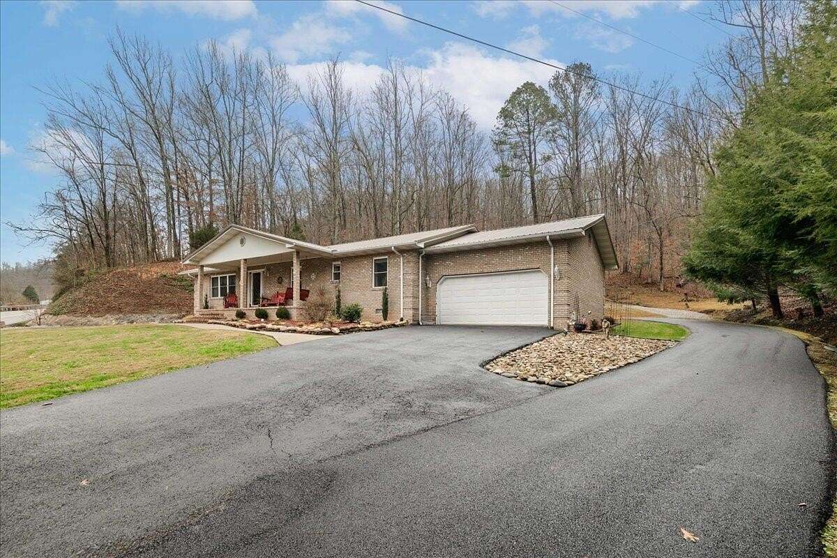 5 Acres of Land with Home for Sale in Hinkle, Kentucky