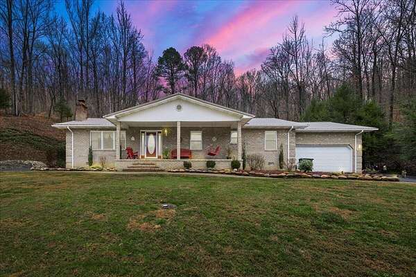 5 Acres of Residential Land with Home for Sale in Hinkle, Kentucky