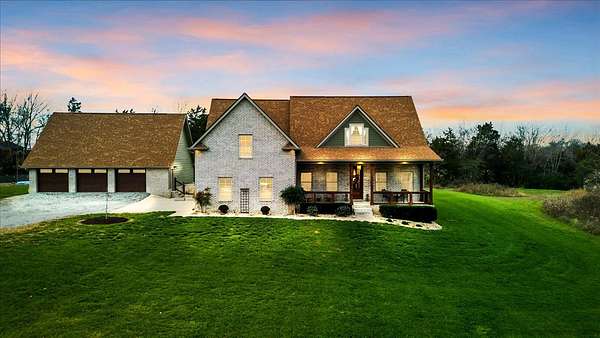 3 Acres of Residential Land with Home for Sale in Clarksville, Tennessee