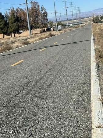 5 Acres of Land for Sale in Lancaster, California