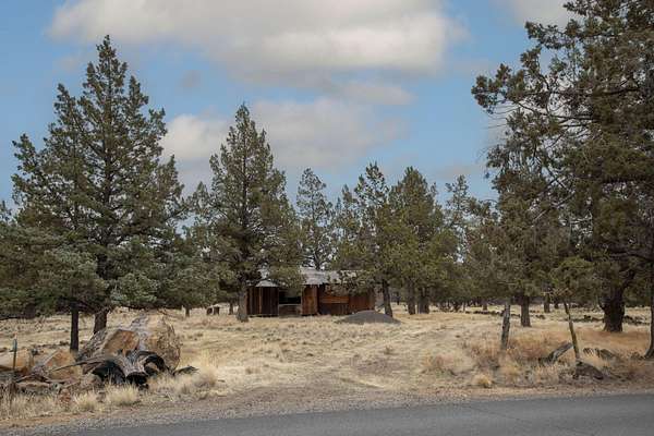 4.73 Acres of Residential Land for Sale in Culver, Oregon