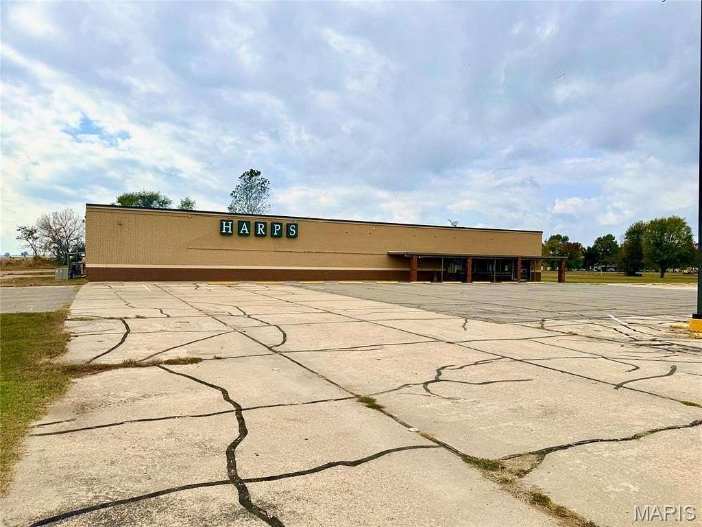 1.64 Acres of Residential Land for Sale in Bernie, Missouri