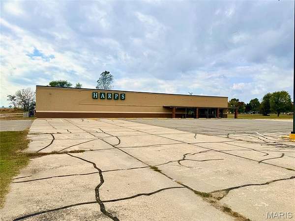 1.64 Acres of Residential Land for Sale in Bernie, Missouri