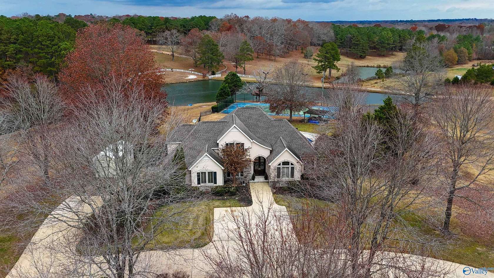 10 Acres of Land with Home for Sale in Haleyville, Alabama