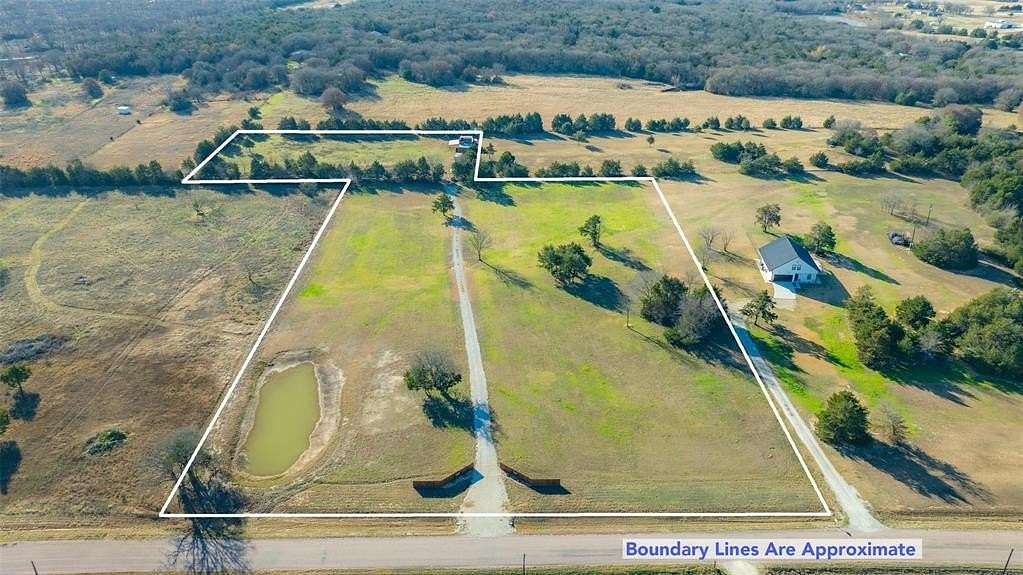 7 Acres of Land for Sale in Gainesville, Texas