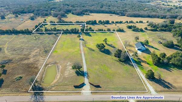 7 Acres of Land for Sale in Gainesville, Texas