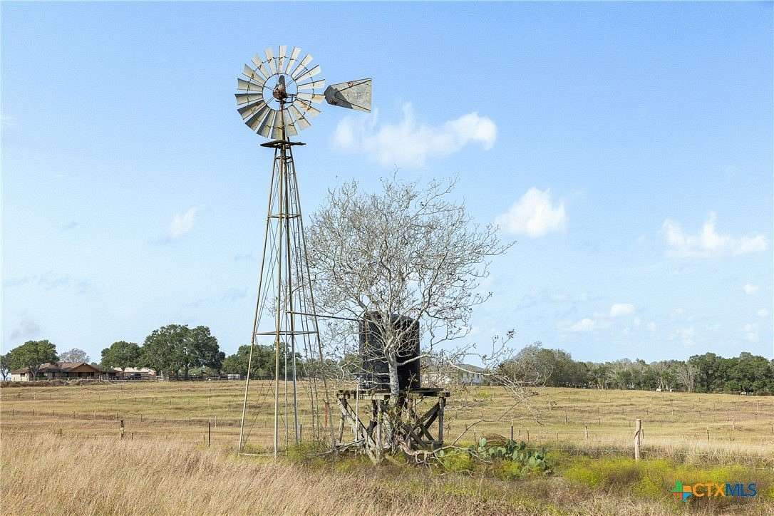 12.3 Acres of Land for Sale in Moulton, Texas