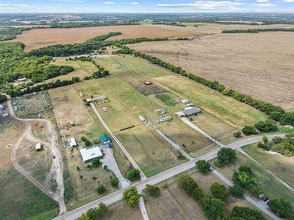 4 Acres of Land for Sale in Whitewright, Texas