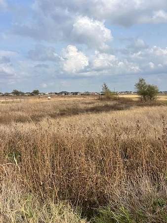 2.26 Acres of Residential Land for Sale in Decatur, Texas