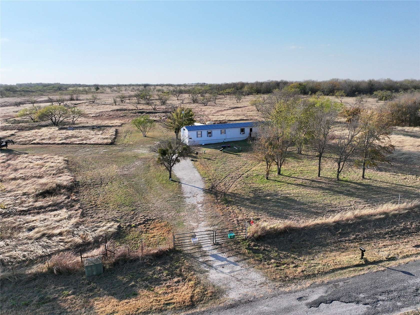 26.5 Acres of Improved Land for Sale in Hubbard, Texas
