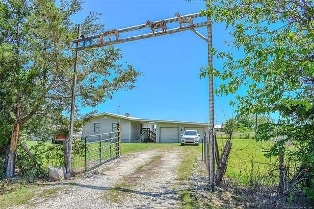 10 Acres of Land with Home for Sale in Hugo, Oklahoma