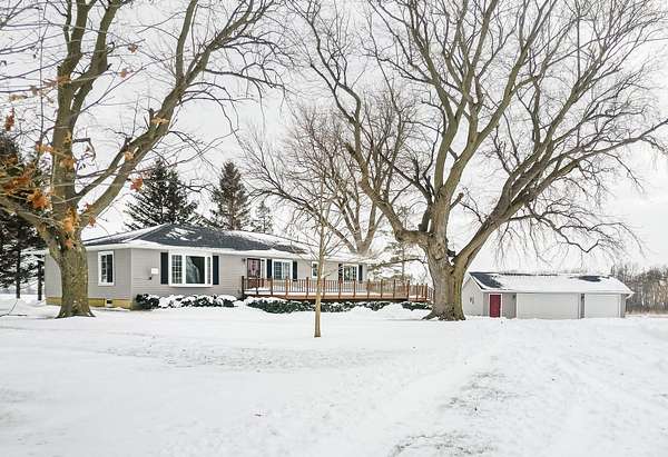 4.42 Acres of Residential Land with Home for Sale in Westgate, Iowa