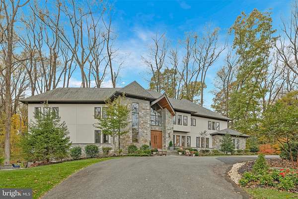 1.8 Acres of Residential Land with Home for Sale in Vienna, Virginia