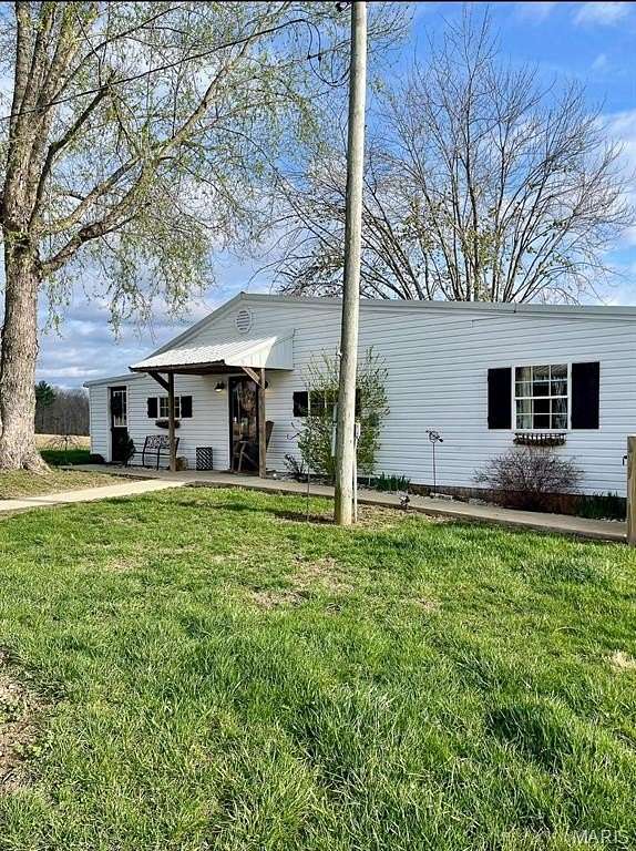 3 Acres of Residential Land with Home for Sale in Alma, Illinois