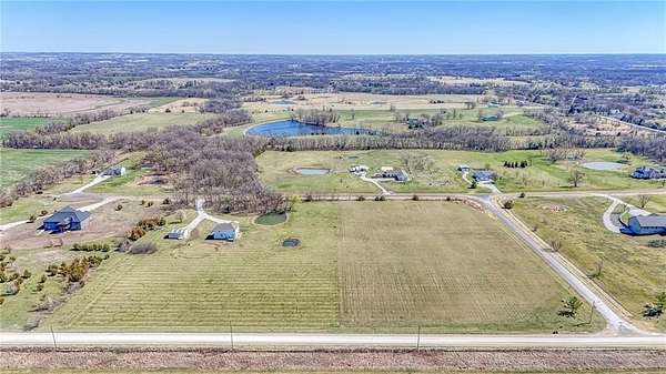 5 Acres of Residential Land for Sale in Bates City, Missouri