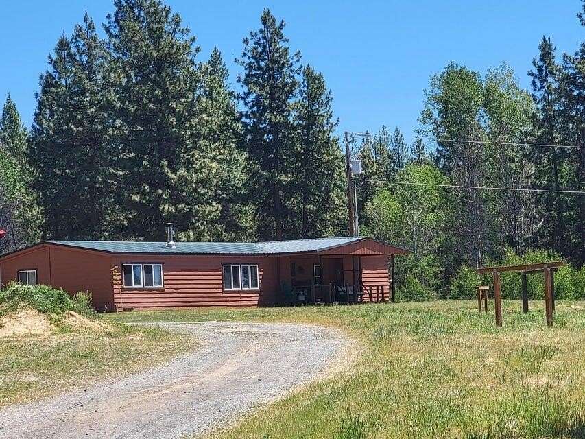 198 Acres of Land with Home for Sale in Chiloquin, Oregon