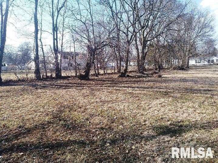 Residential Land for Sale in Girard, Illinois