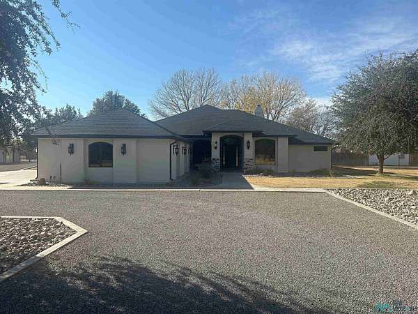2.49 Acres of Residential Land with Home for Sale in Roswell, New Mexico