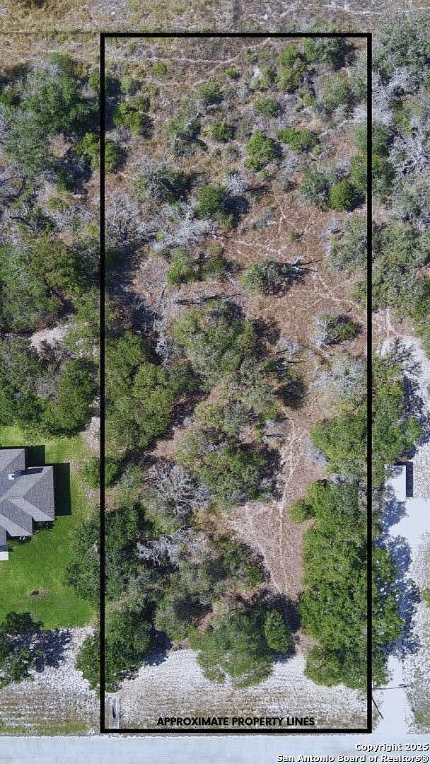 1.4 Acres of Residential Land for Sale in La Vernia, Texas