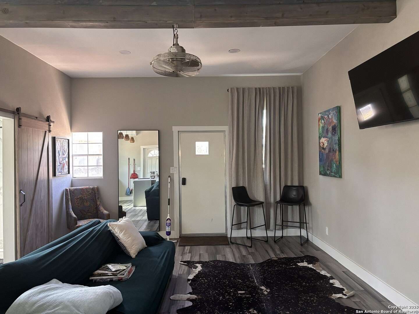 1 Acre of Residential Land with Home for Lease in Floresville, Texas