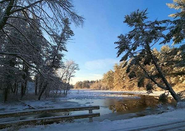 5.72 Acres of Residential Land with Home for Sale in East Brookfield, Massachusetts