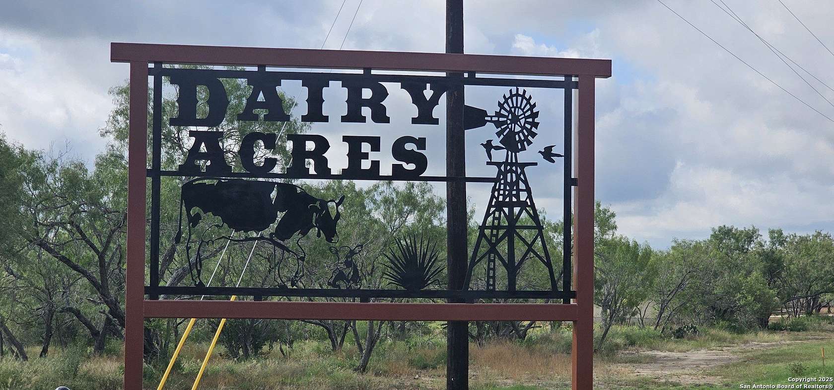 1.37 Acres of Residential Land for Sale in Pleasanton, Texas