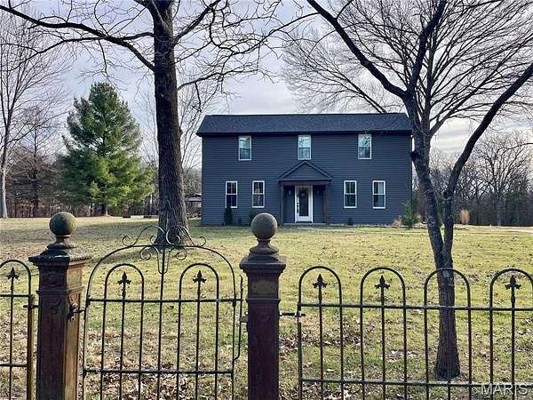 8 Acres of Residential Land with Home for Sale in New Haven, Missouri