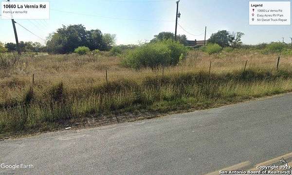 Land for Sale in Adkins, Texas