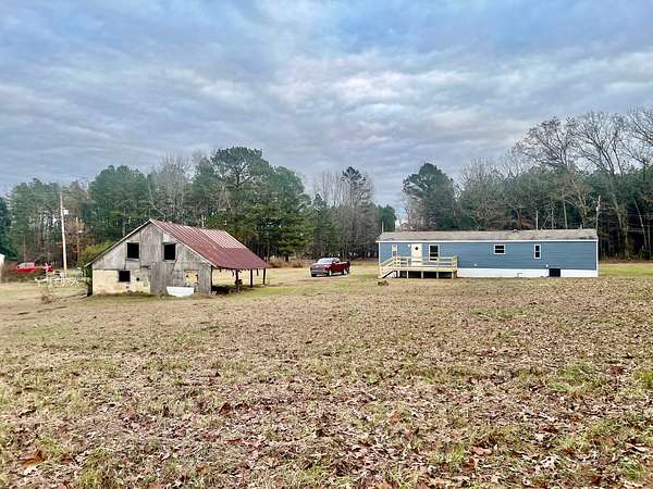 9.3 Acres of Residential Land with Home for Sale in Malvern, Arkansas