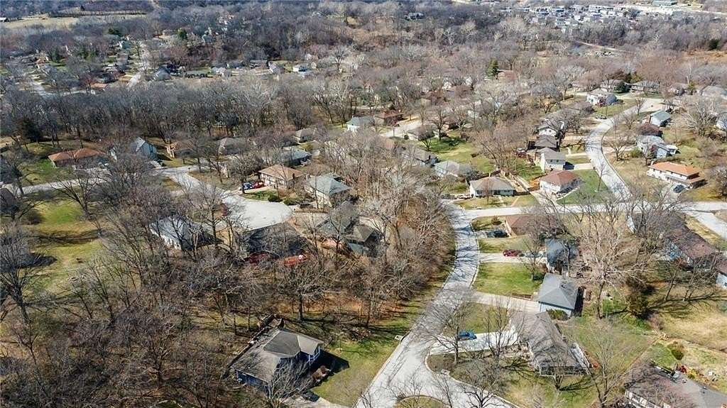 0.6 Acres of Residential Land for Sale in Parkville, Missouri
