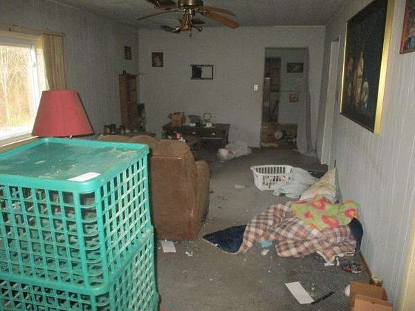 1.5 Acres of Residential Land with Home for Sale in Dwale, Kentucky