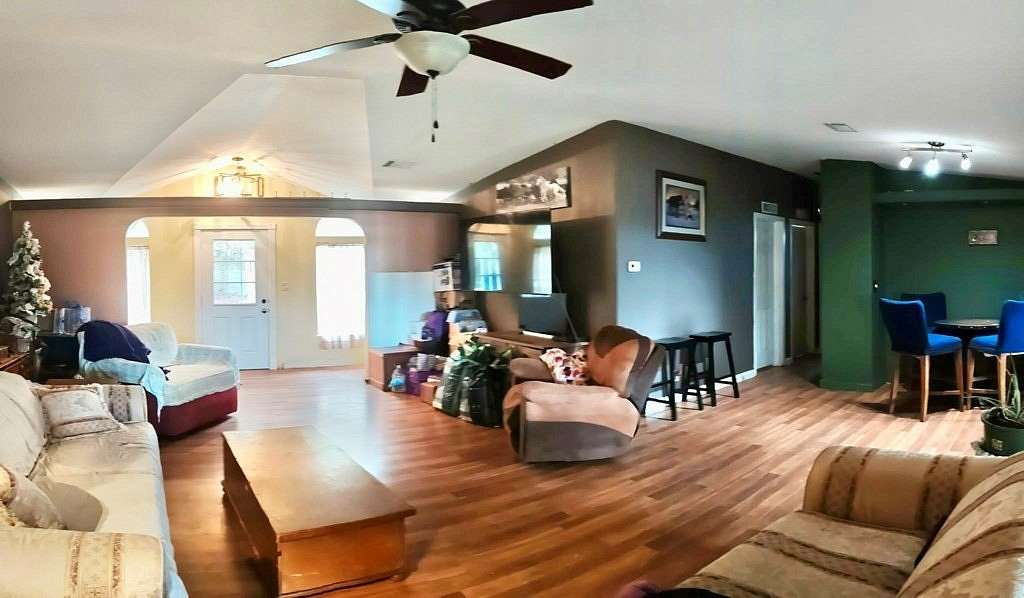 22.8 Acres of Agricultural Land with Home for Sale in Cairo, Georgia