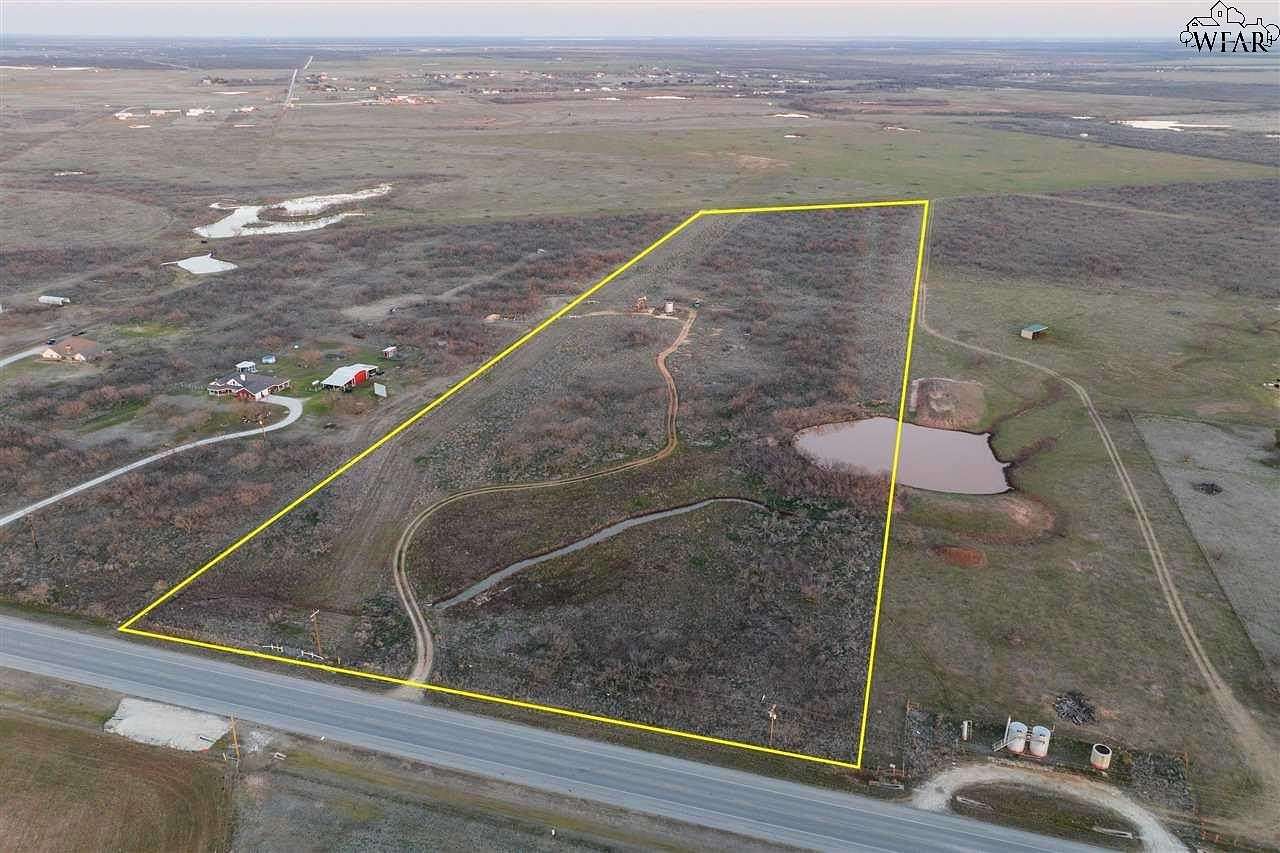 23 Acres of Recreational Land for Sale in Wichita Falls, Texas
