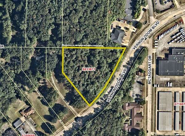 2.39 Acres of Mixed-Use Land for Auction in Akron, Ohio