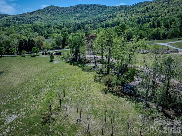 1.47 Acres of Residential Land for Sale in Hendersonville, North Carolina