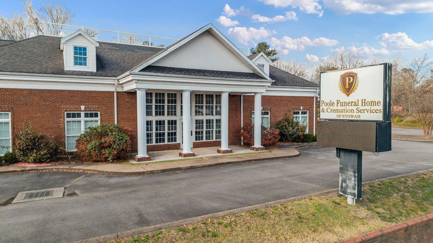 2.8 Acres of Improved Commercial Land for Sale in Etowah, Tennessee