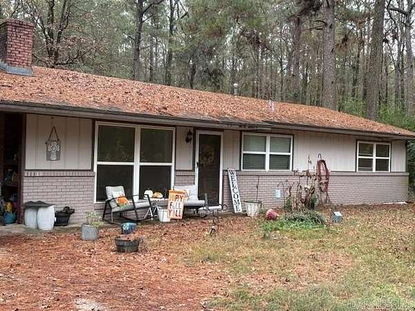 3 Acres of Residential Land with Home for Sale in Hope, Arkansas