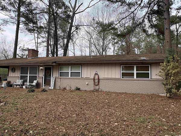 3 Acres of Residential Land with Home for Sale in Hope, Arkansas