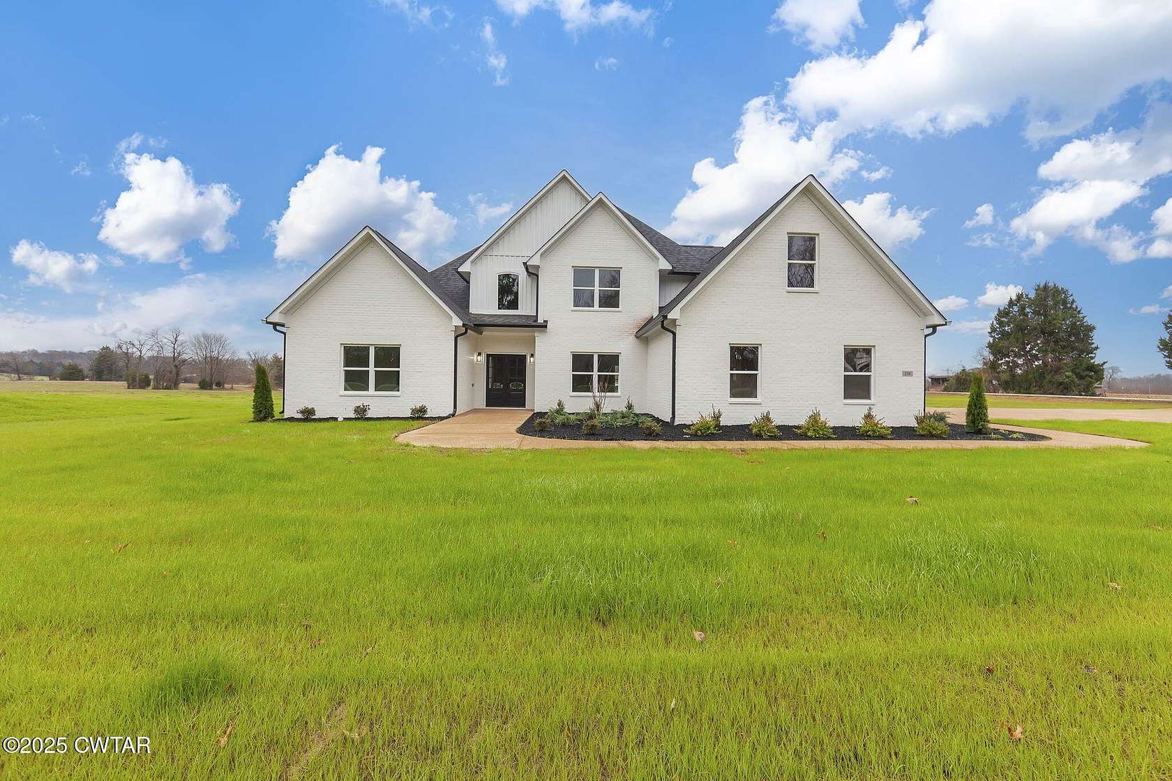 1.69 Acres of Residential Land with Home for Sale in Gadsden, Tennessee