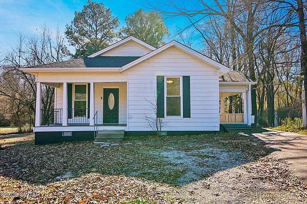 2 Acres of Residential Land with Home for Sale in Jackson, Tennessee