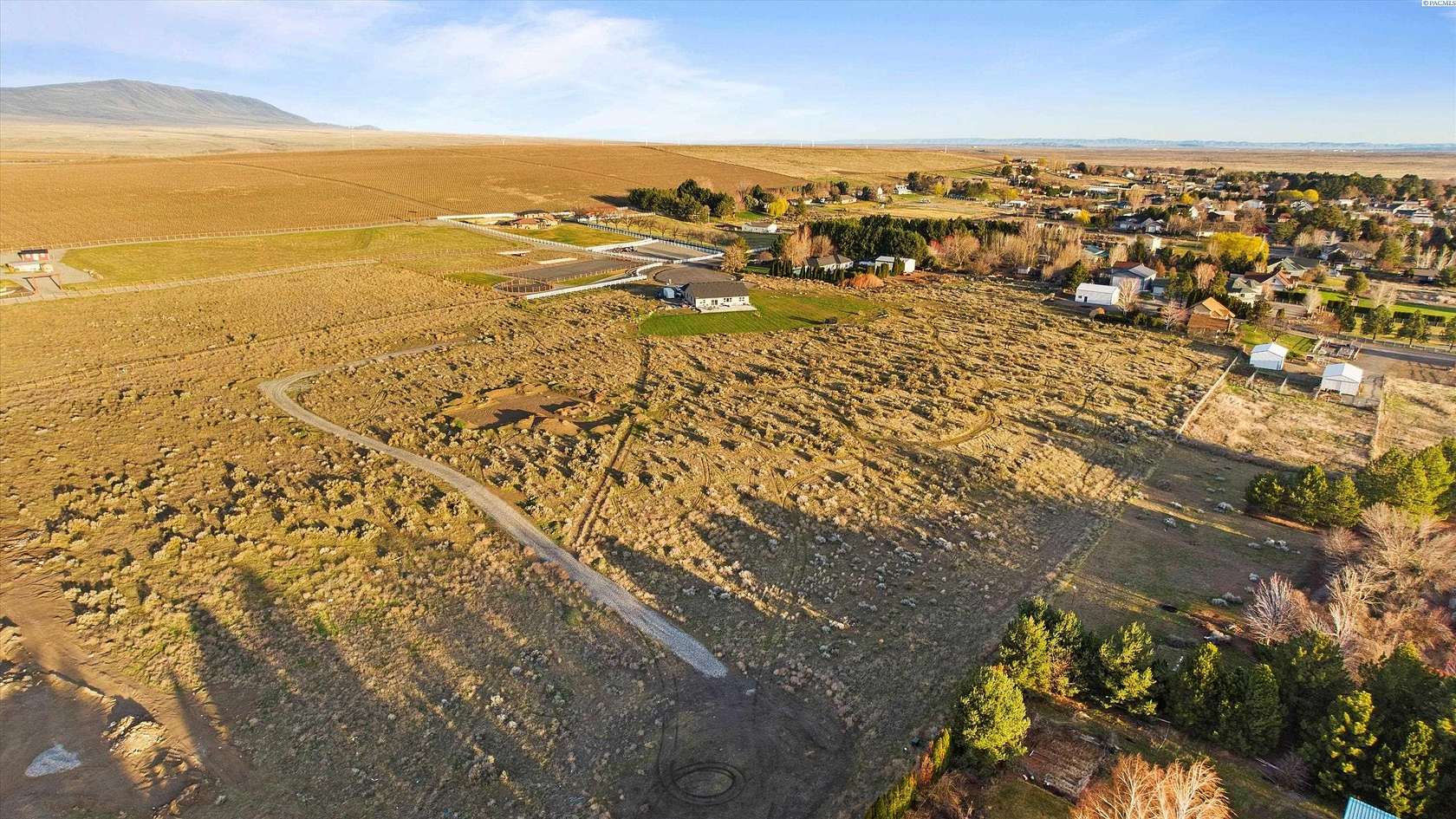 5.2 Acres of Residential Land with Home for Sale in West Richland, Washington